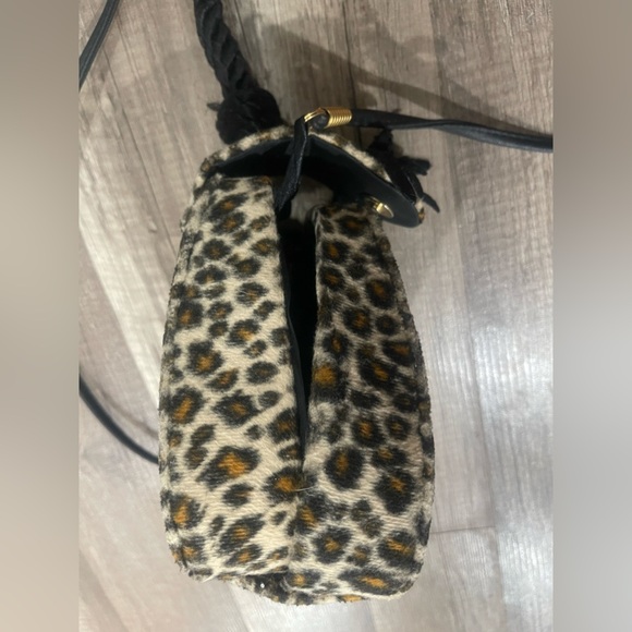 Feathered Head Coquette cheetah animal print pinup mini bag crossbody triangle - Picture 7 of 13